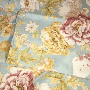 NWT Shabby Chic Shower Curtain with Liner